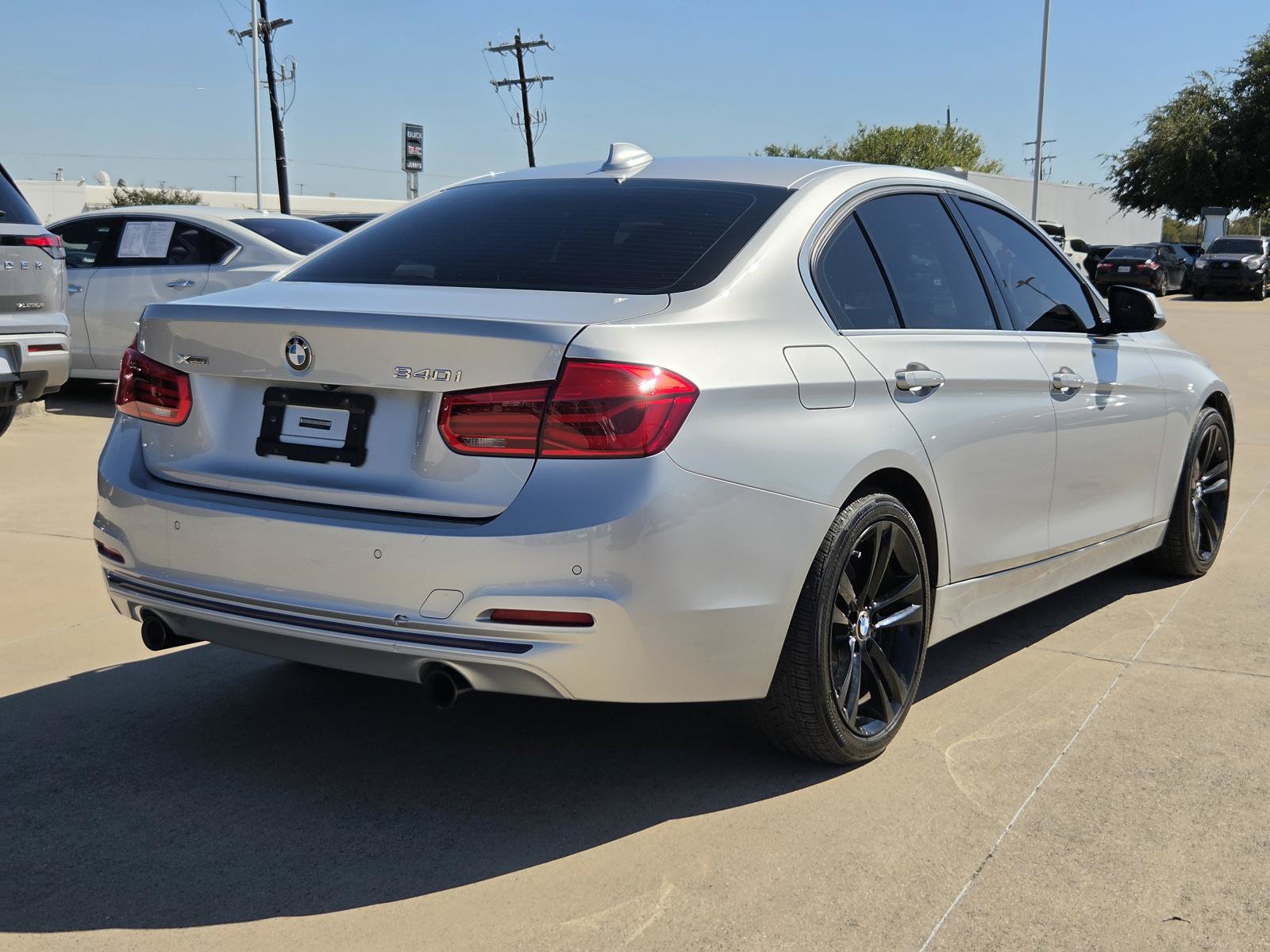 Used 2016 BMW 340i xDrive Sedan AWD/4WD image 5