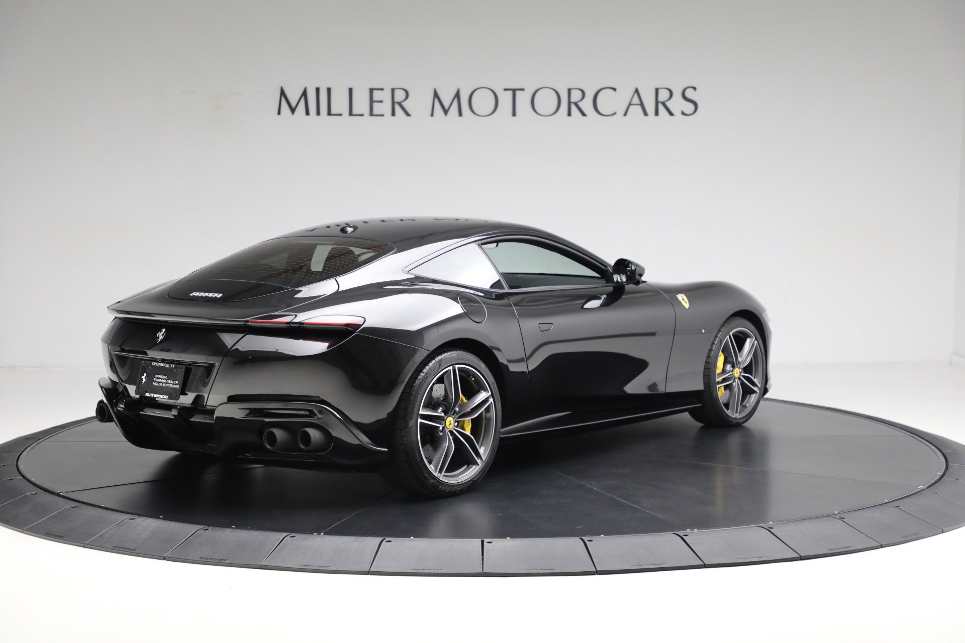 Certified 2022 Ferrari Roma RWD image 7