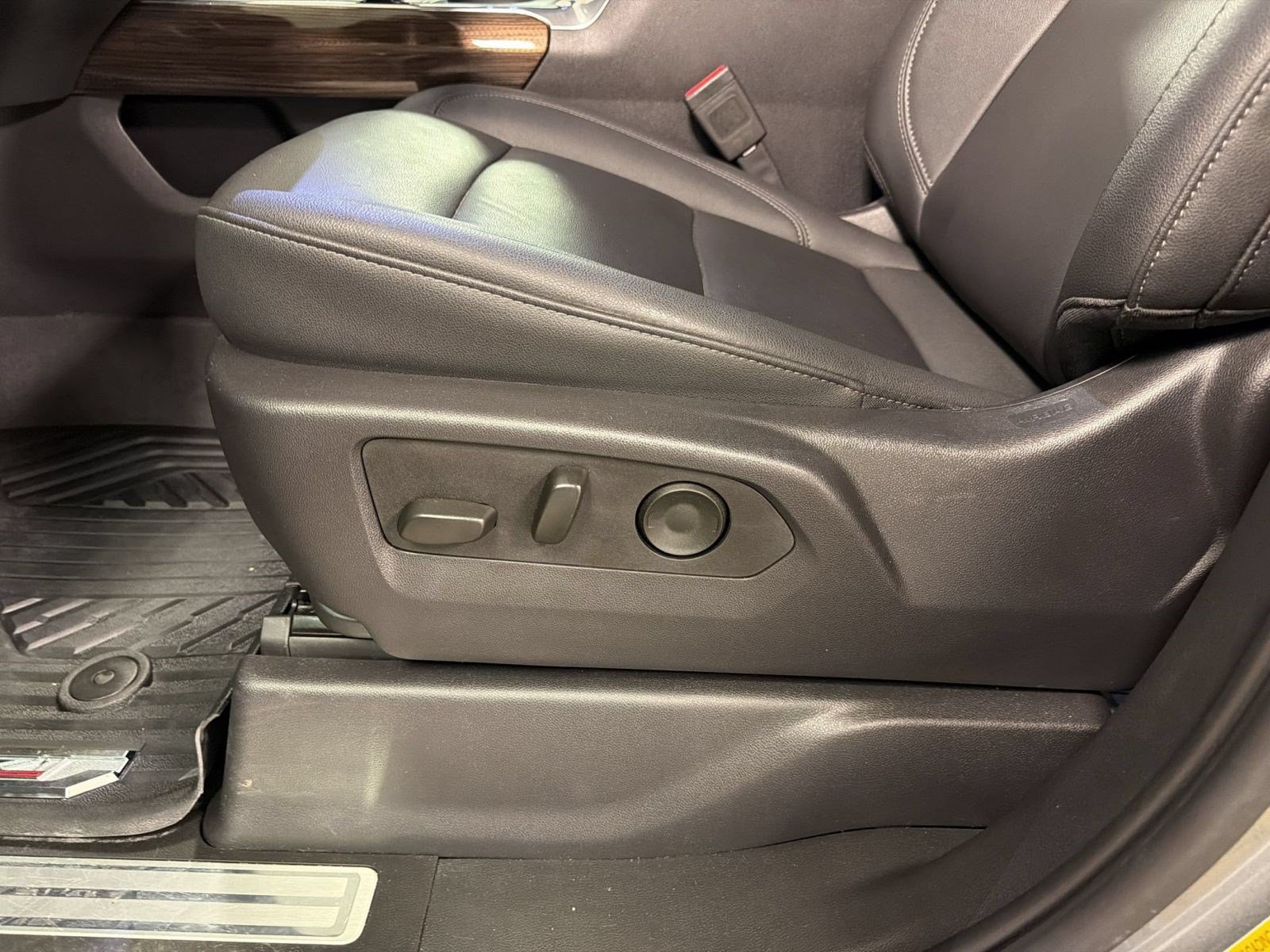 Used 2025 Chevrolet Silverado 1500 LT Trail Boss w/ Convenience Package II AWD/4WD image 14