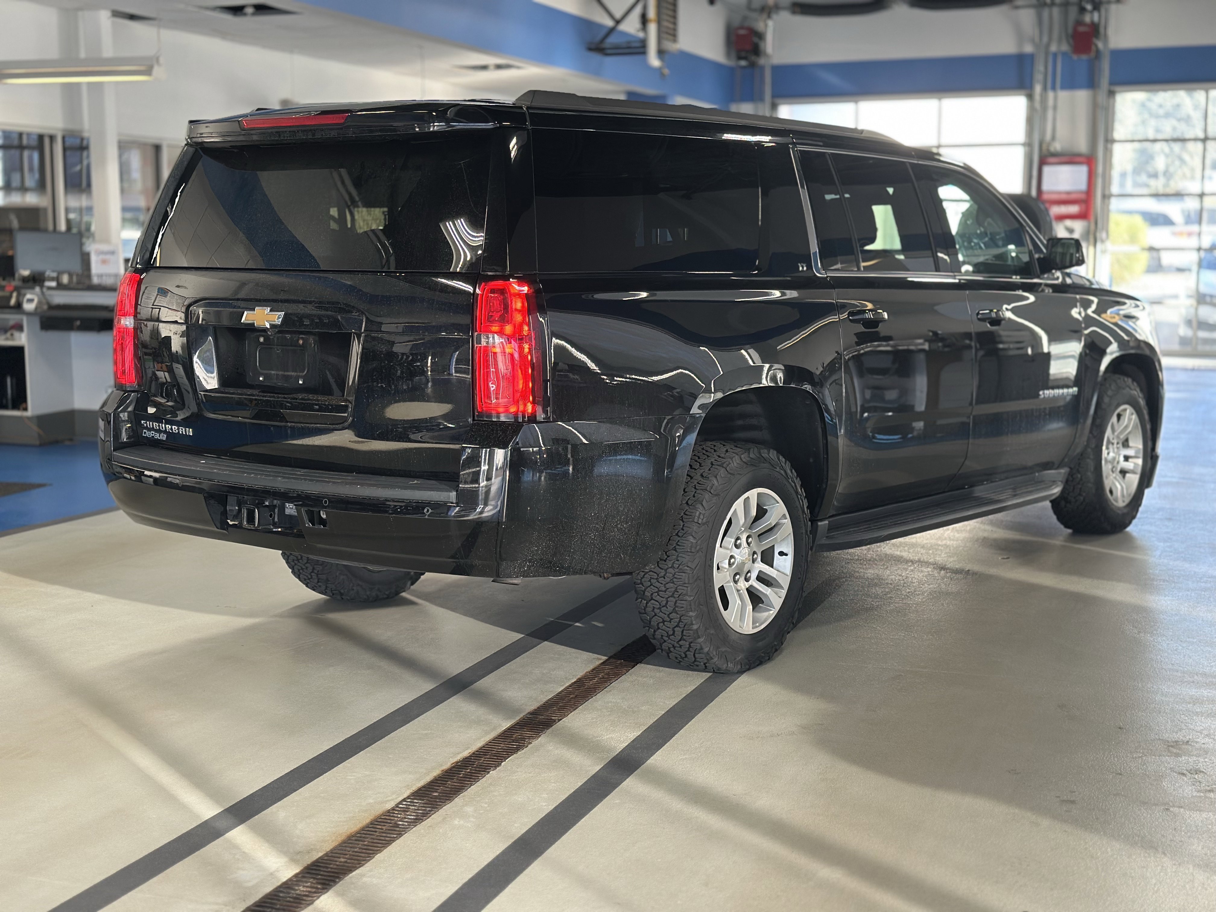 Used 2020 Chevrolet Suburban LT AWD/4WD image 5