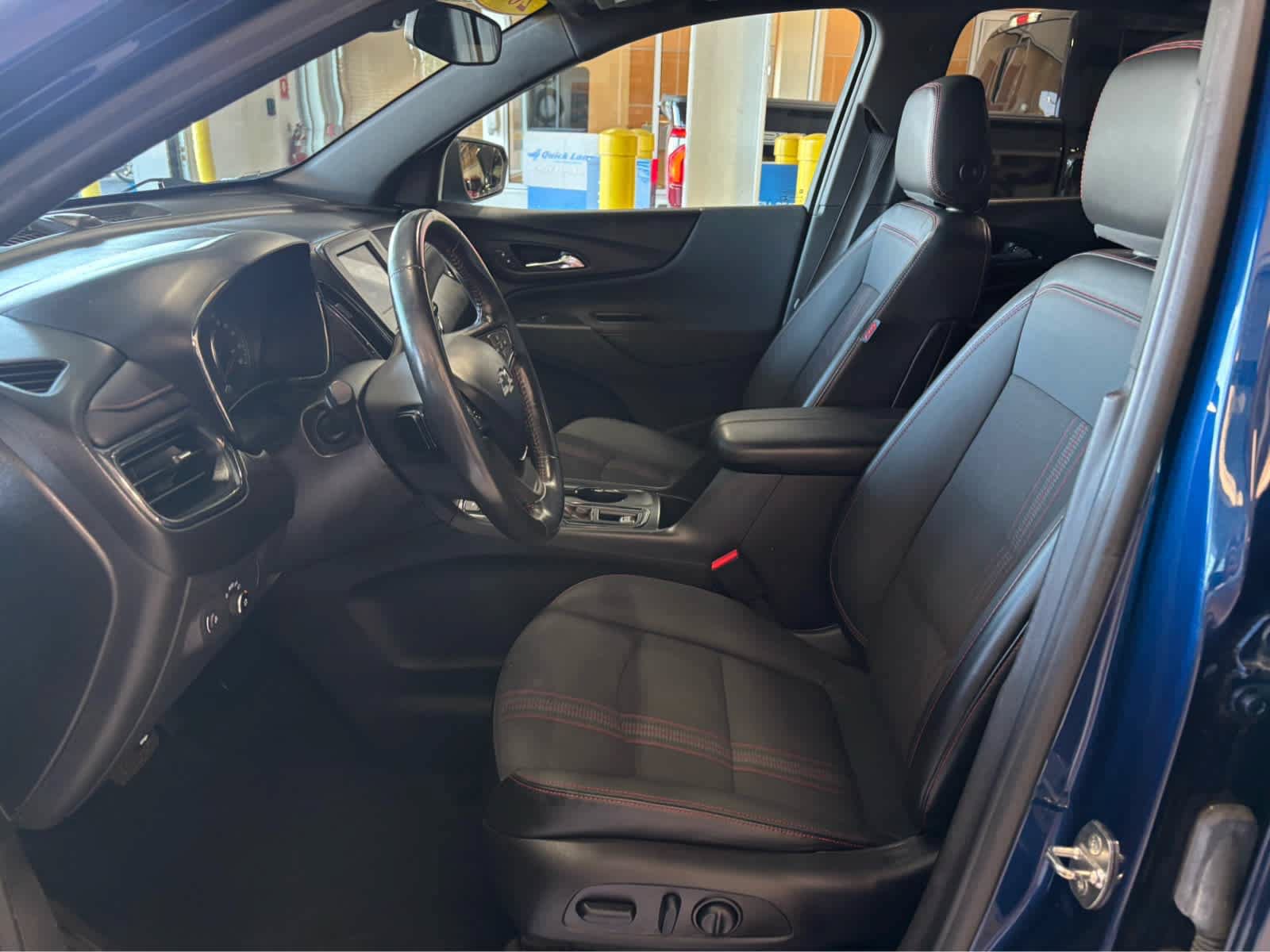 Used 2022 Chevrolet Equinox RS AWD/4WD image 28