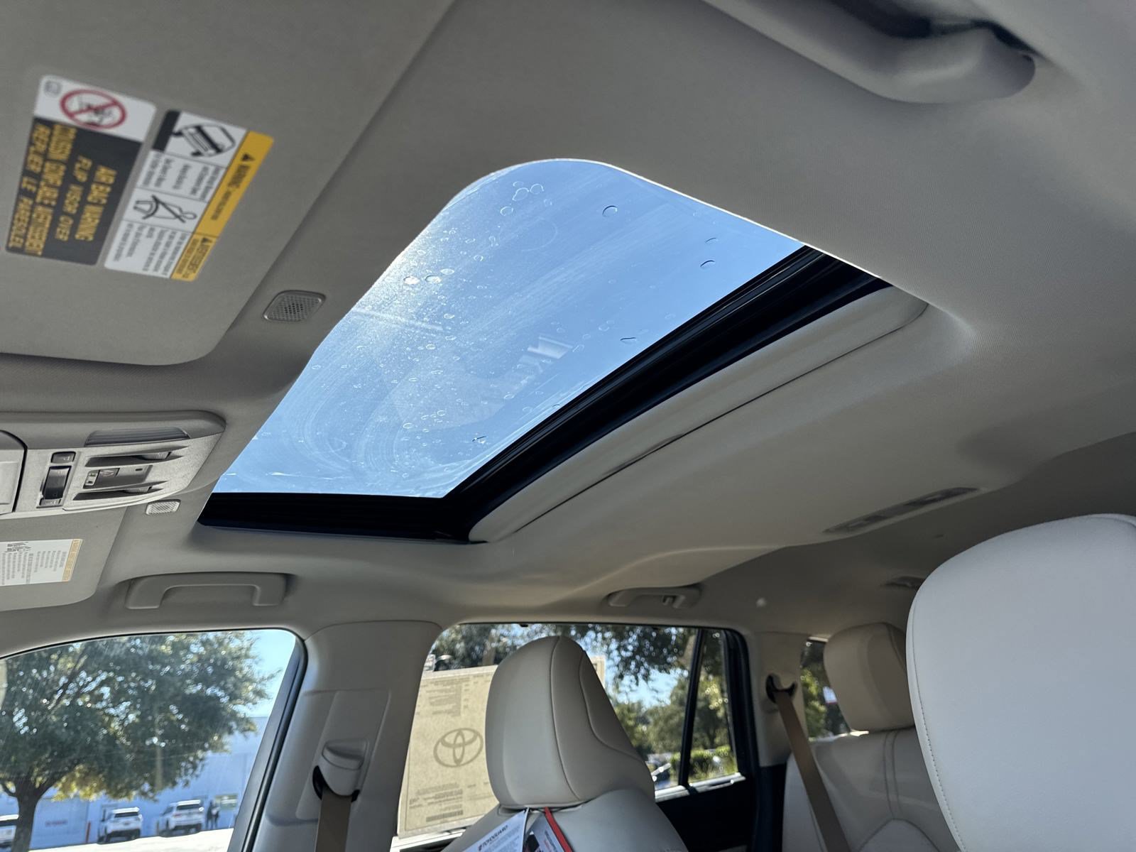 New 2025 Toyota Highlander XLE AWD/4WD image 16