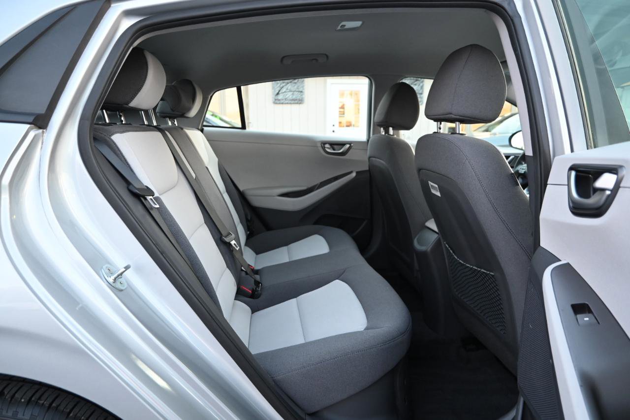 Used 2020 Hyundai Ioniq Blue FWD image 30