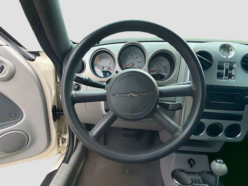 Used 2007 Chrysler PT Cruiser Convertible w/ Spring Special Group image 30