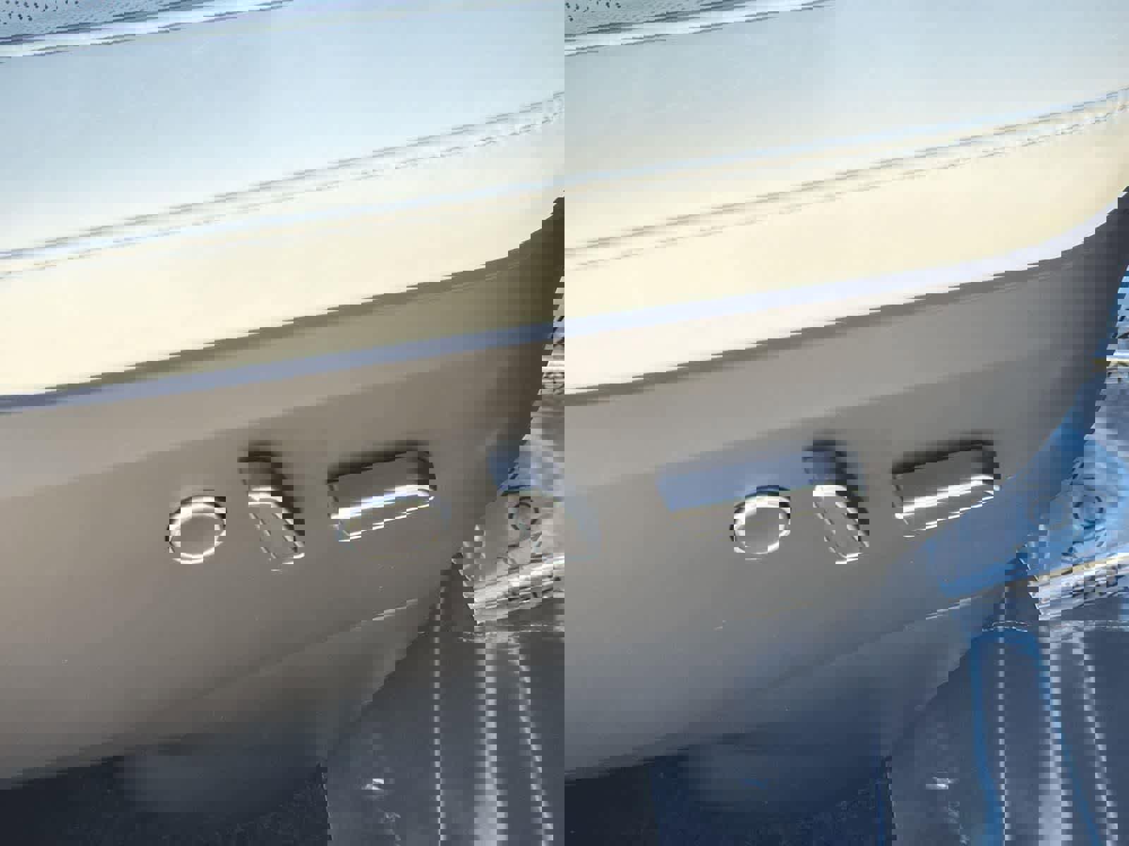 Used 2022 Tesla Model X Plaid image 35