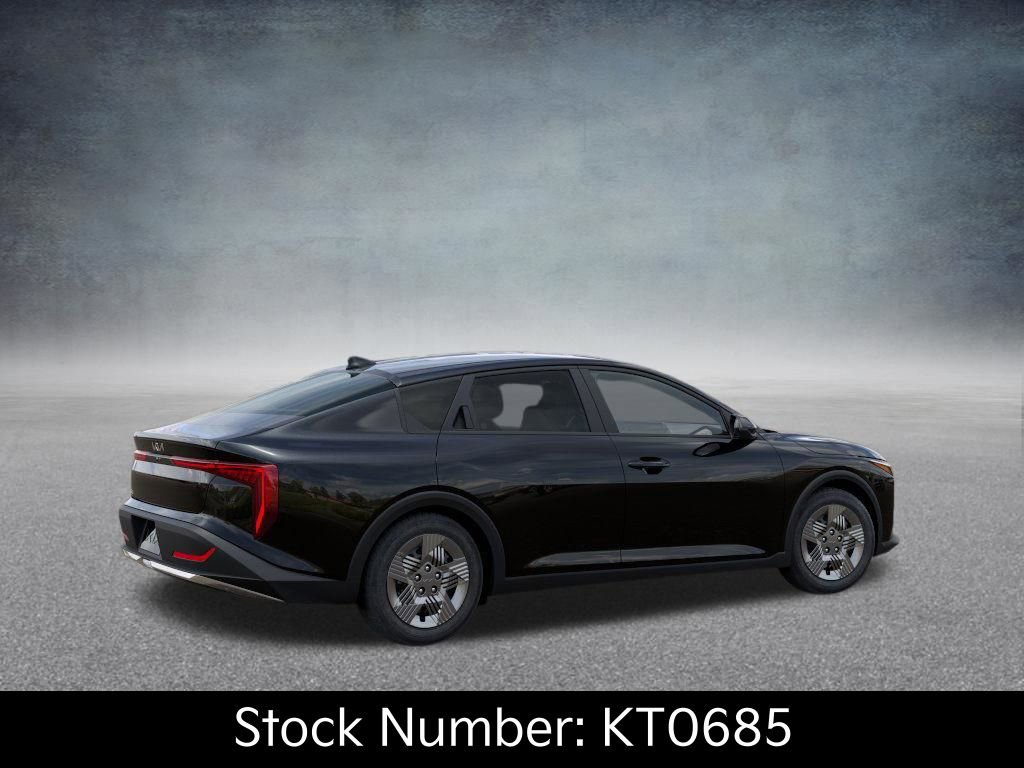 New 2026 Kia K4 LX image 6