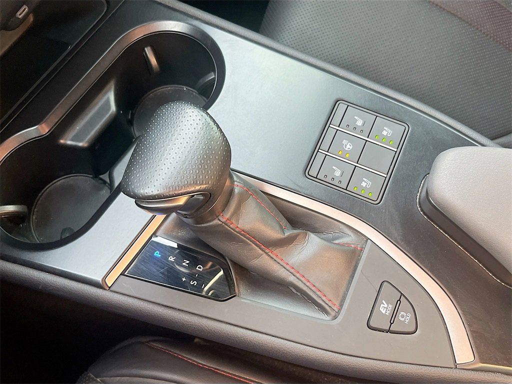 Used 2024 Lexus UX 250h F Sport image 16