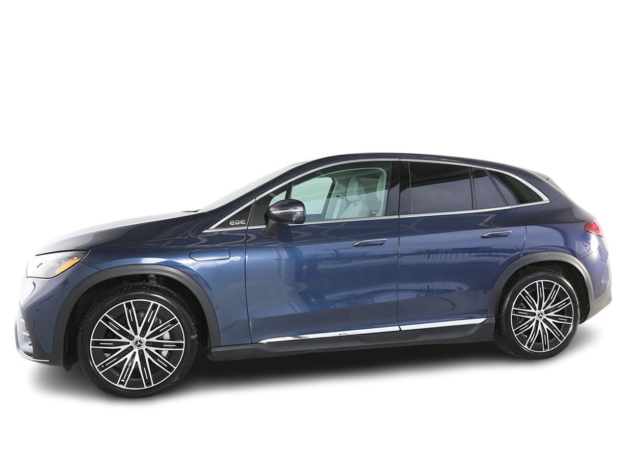 Used 2024 Mercedes-Benz EQE 350+ 4MATIC SUV w/ AMG Line Exterior Package image 8