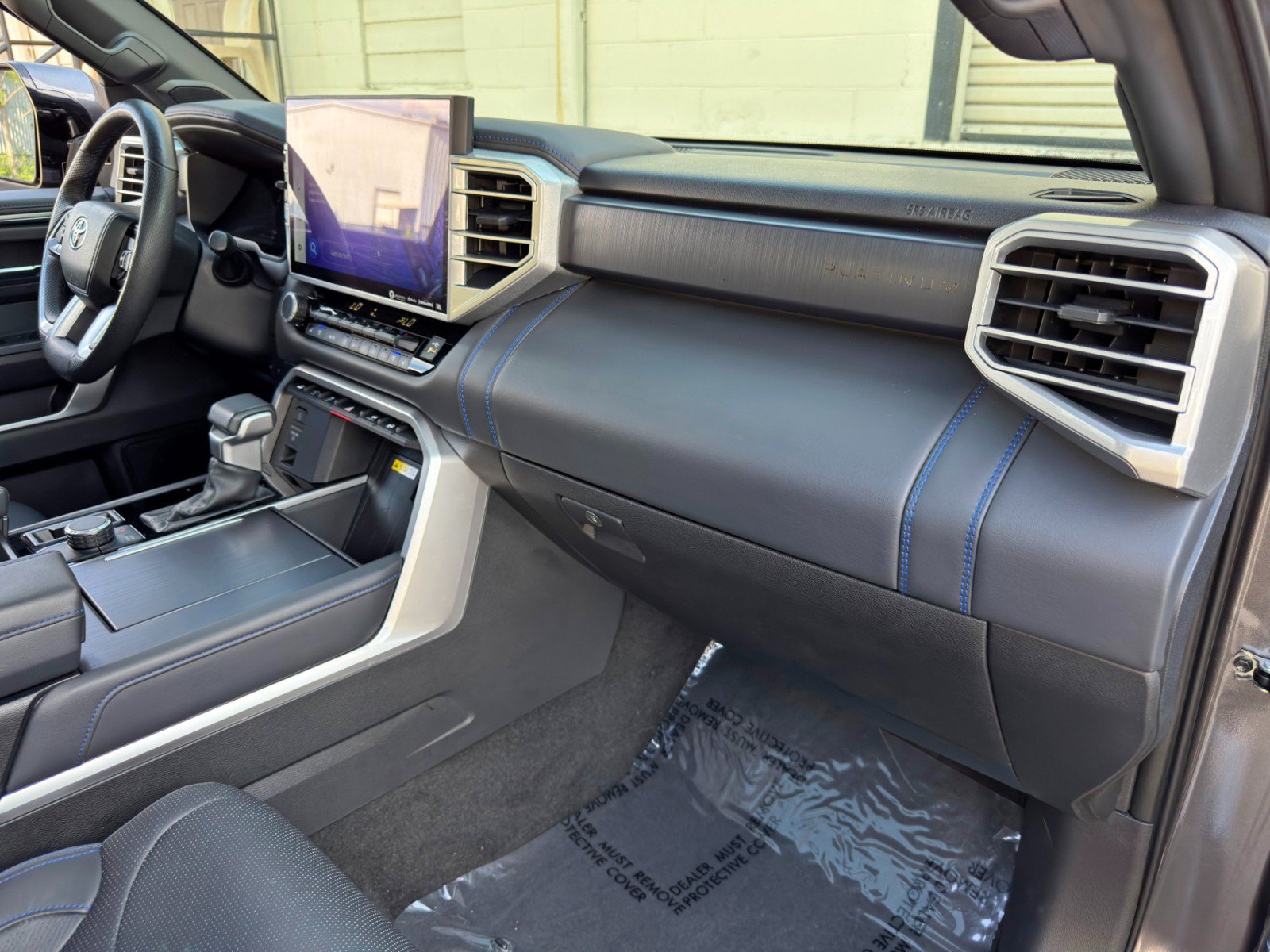 Used 2022 Toyota Tundra Platinum w/ Advanced Package AWD/4WD image 15