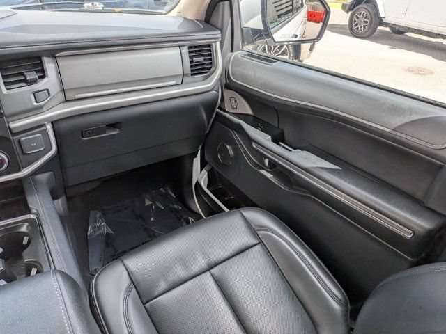 Used 2024 Ford Expedition XLT RWD image 17