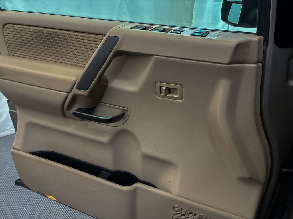 Used 2008 Nissan Titan SE image 21