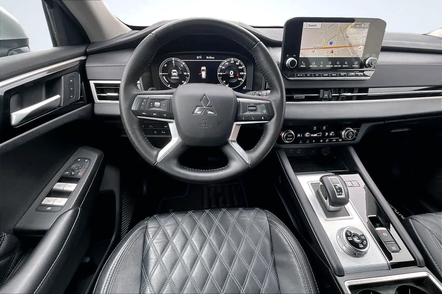 Used 2023 Mitsubishi Outlander SEL image 15