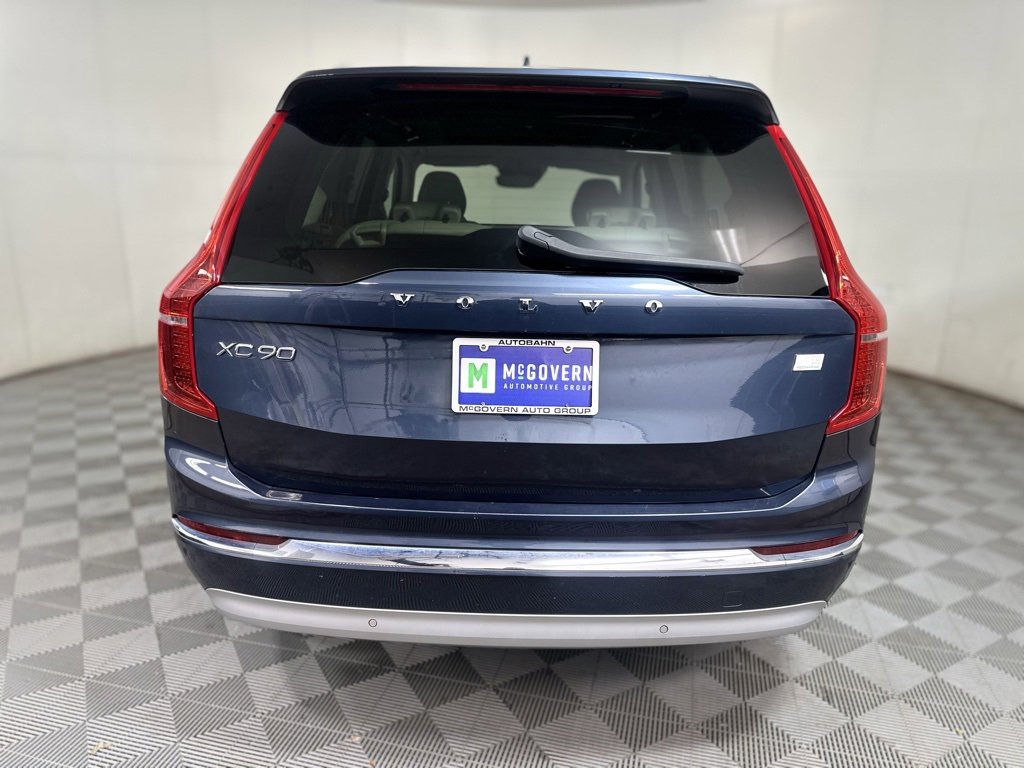 Used 2022 Volvo XC90 T8 Inscription Expression w/ Climate Package image 5