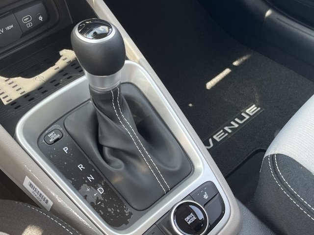 New 2026 Hyundai Venue SEL FWD image 30