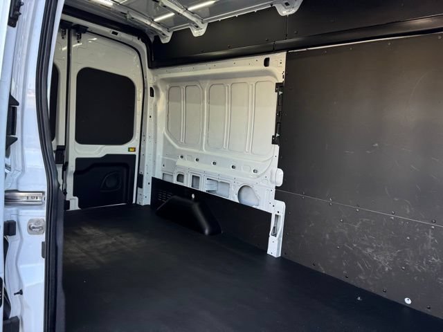 Certified 2022 Ford E-Transit 148 High Roof w/ Load Area Protection Package RWD image 31