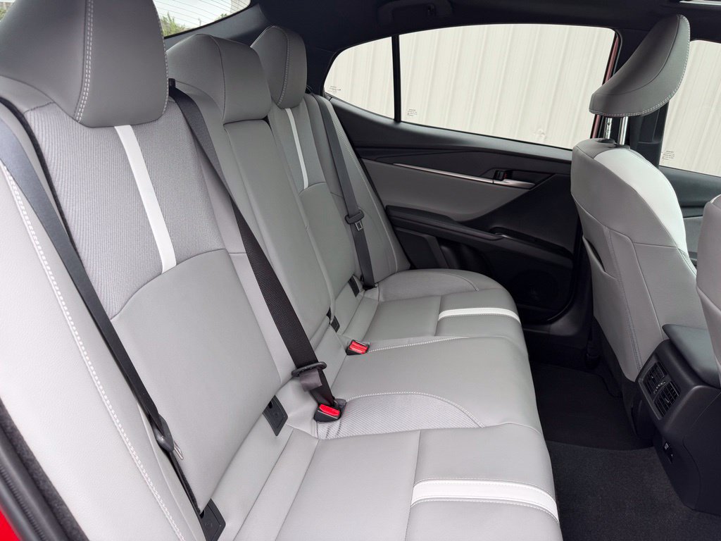 Used 2025 Toyota Camry SE w/ Convenience Package FWD image 25