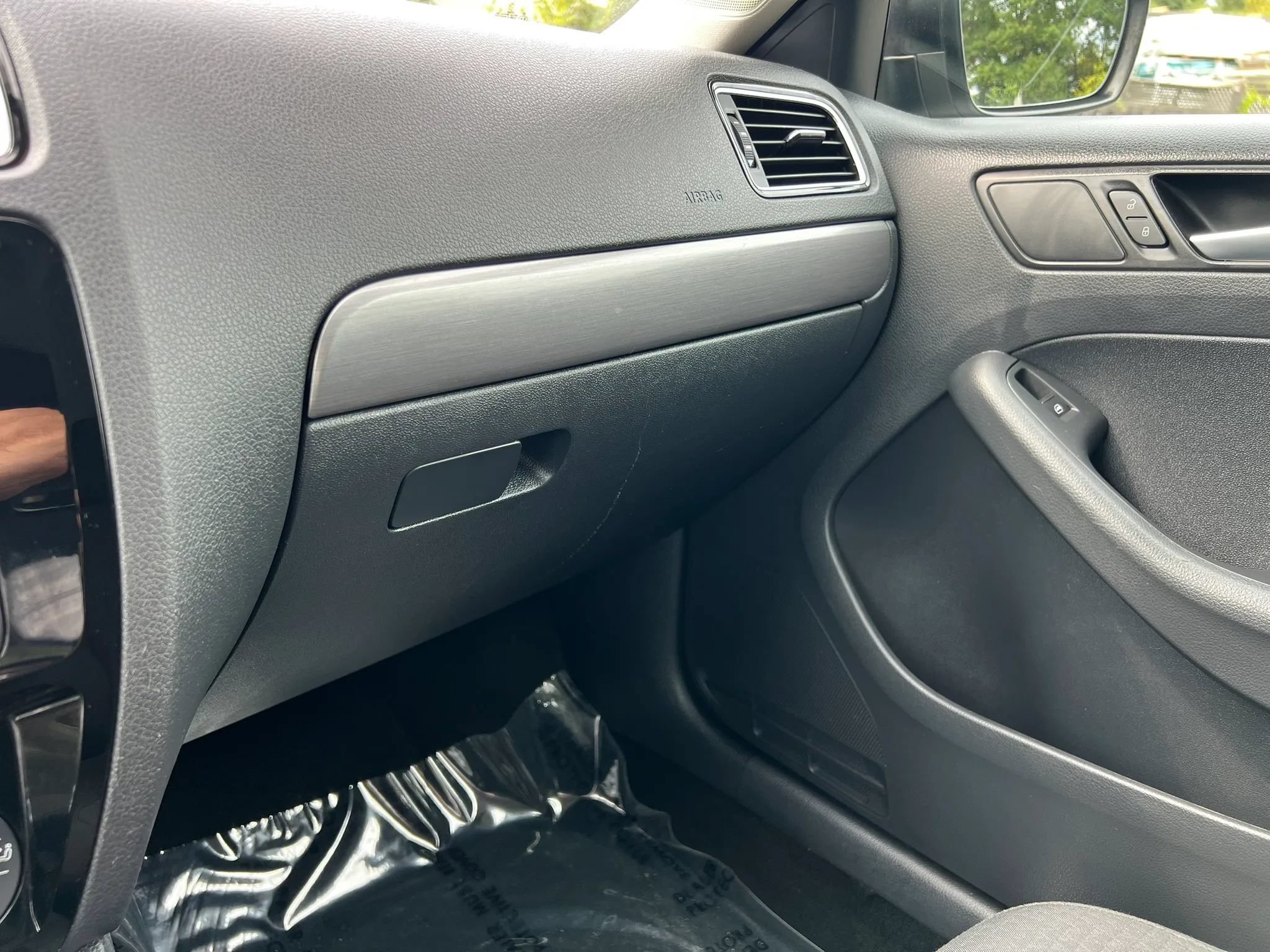 Used 2015 Volkswagen Jetta TDI S FWD image 27