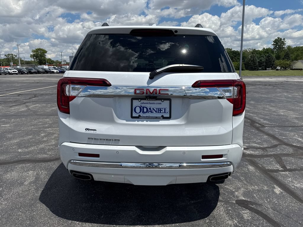 Used 2020 GMC Acadia Denali w/ Technology Package FWD image 7