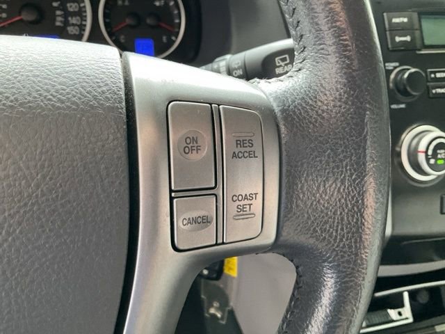 Used 2012 Hyundai Veracruz GLS w/ Premium Pkg image 12
