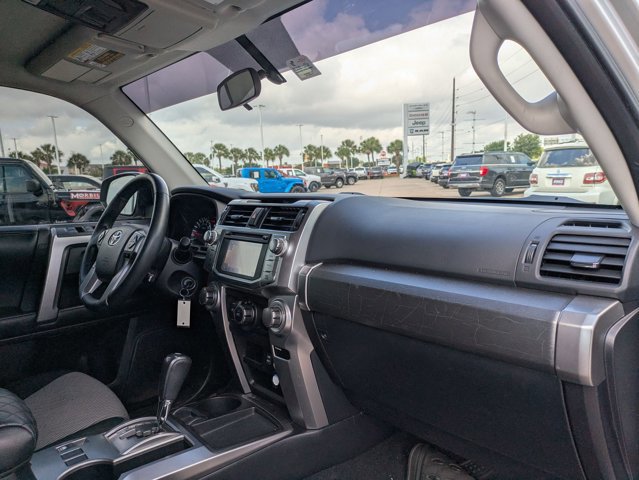 Used 2017 Toyota 4Runner SR5 image 16
