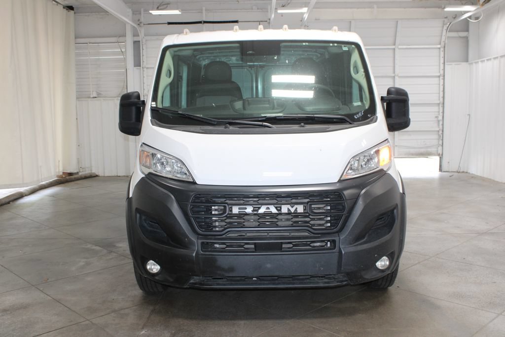 Used 2025 RAM ProMaster 2500 w/ Convenience Group FWD image 3
