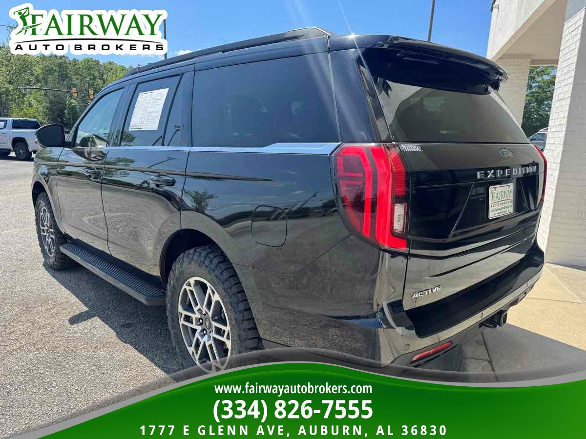 Used 2025 Ford Expedition Active image 8