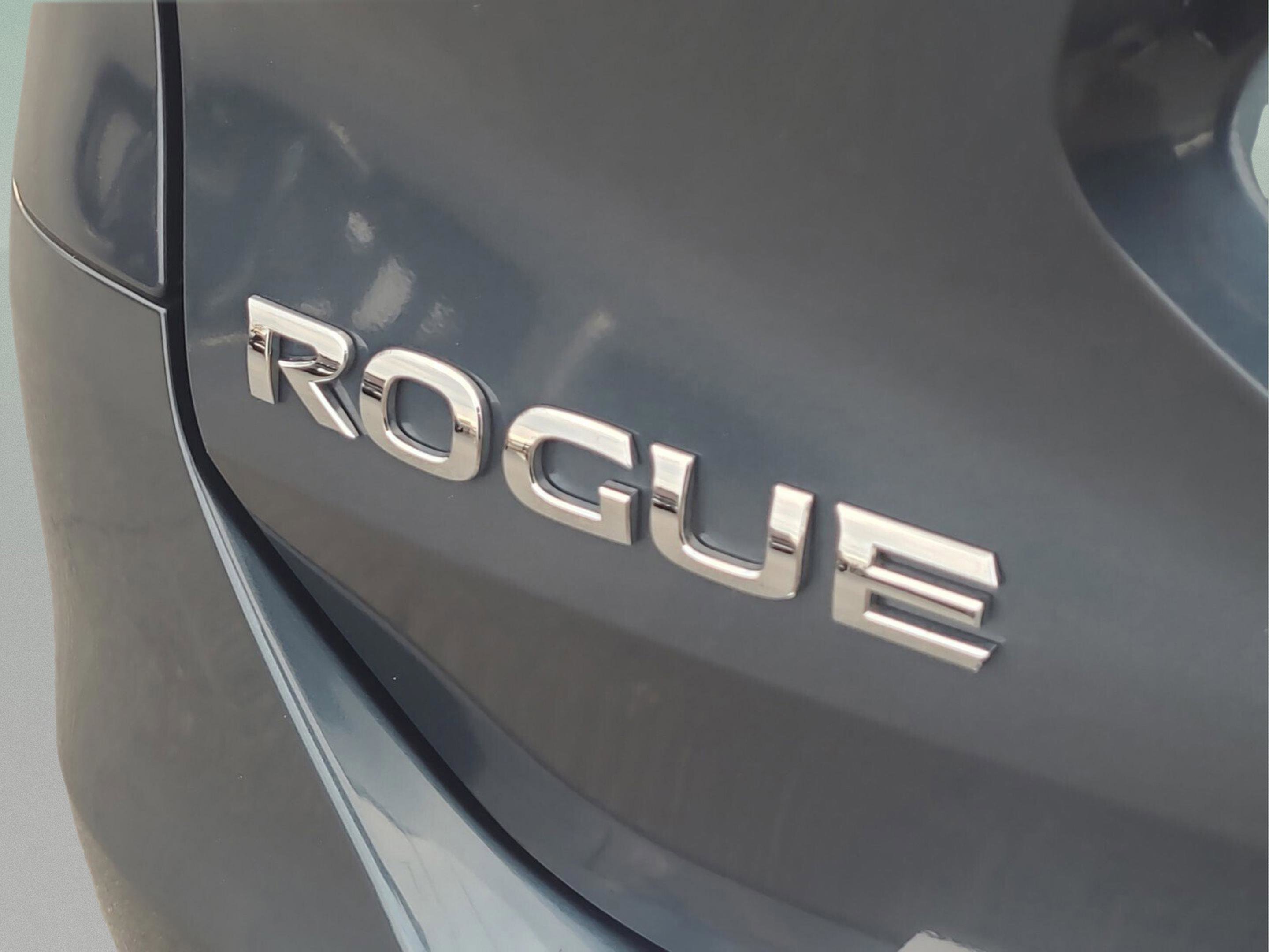 Used 2014 Nissan Rogue S image 26