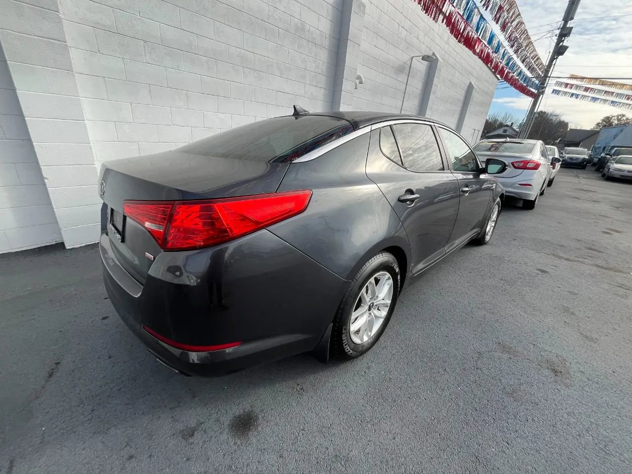Used 2011 Kia Optima LX w/ Technology Pkg image 5