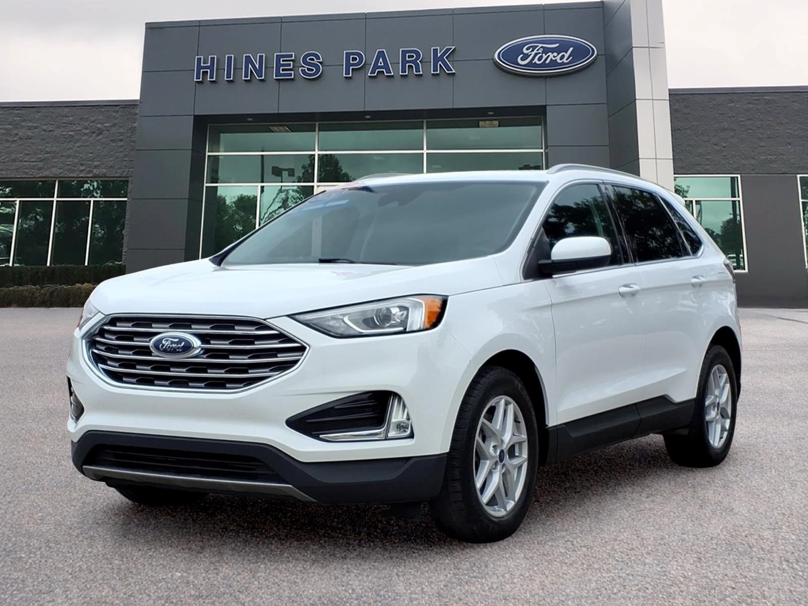 Used 2021 Ford Edge SEL w/ Convenience Package AWD/4WD image 3