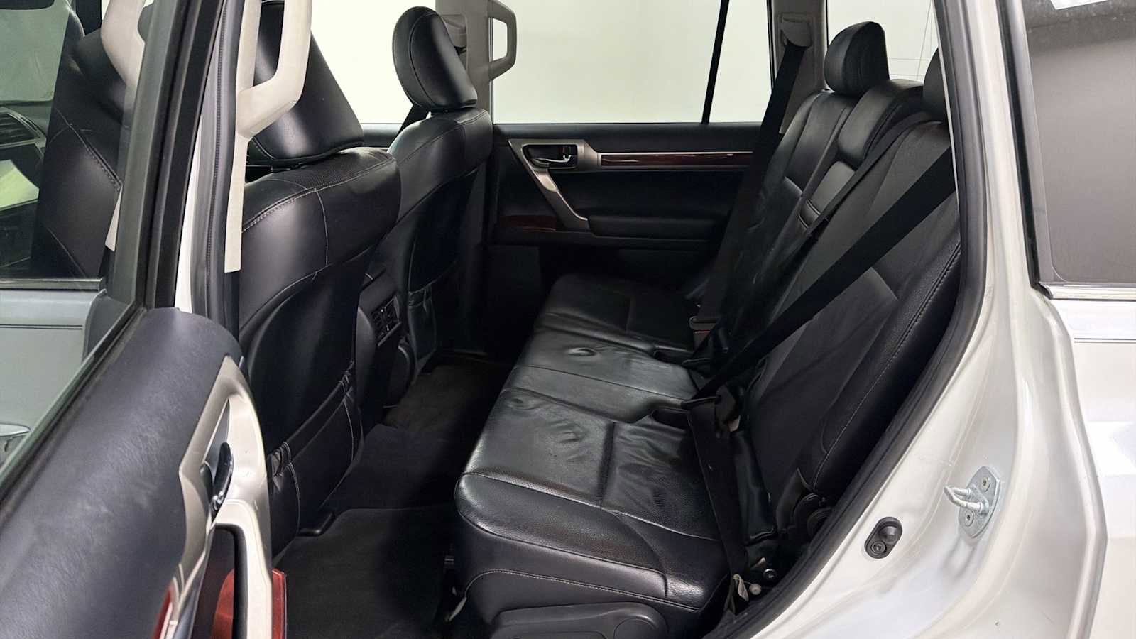 Used 2013 Lexus GX 460 w/ Convenience Pkg image 25