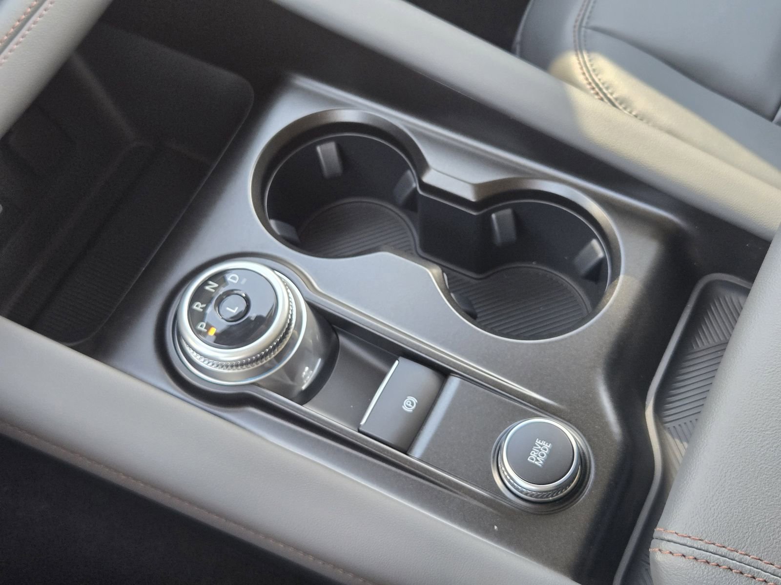 New 2026 Ford Explorer Active w/ Active Comfort Package image 21