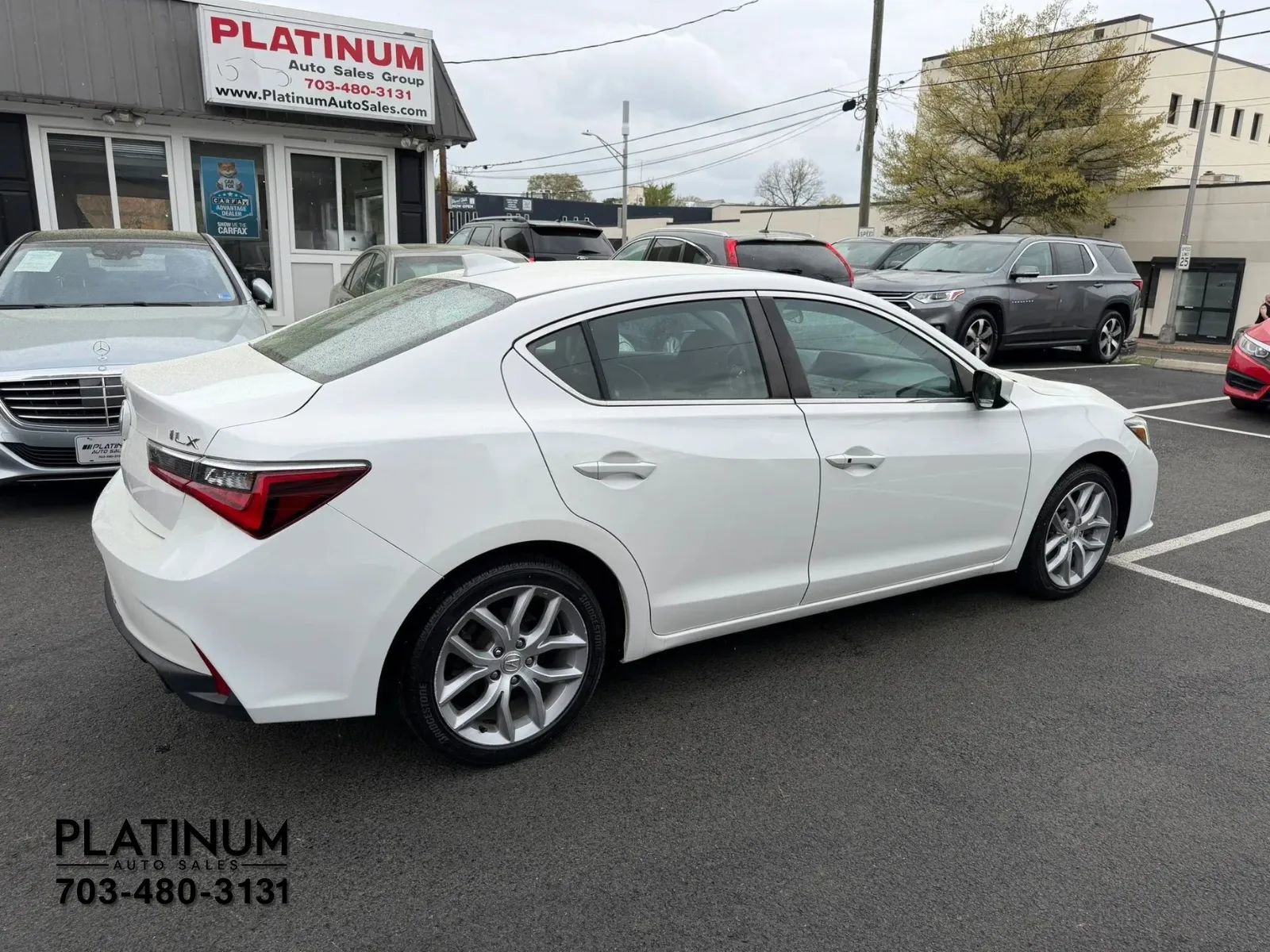 Used 2020 Acura ILX image 2