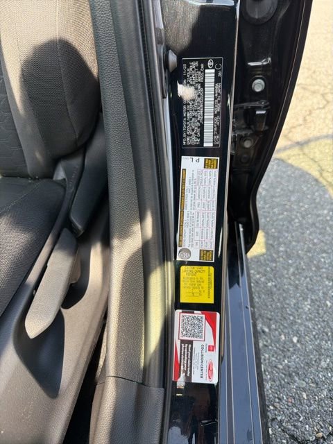 Used 2024 Toyota Corolla SE w/ SE Package image 27