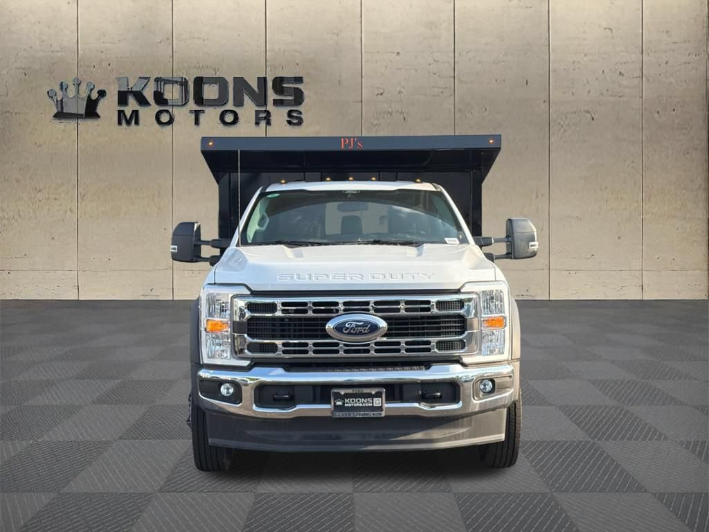 New 2025 Ford F450 XL w/ XL Chrome Package RWD image 3