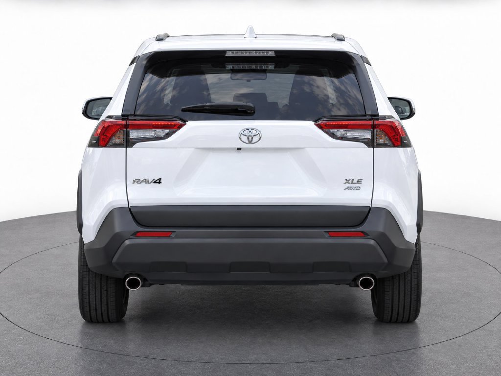 Used 2025 Toyota RAV4 XLE AWD/4WD image 4