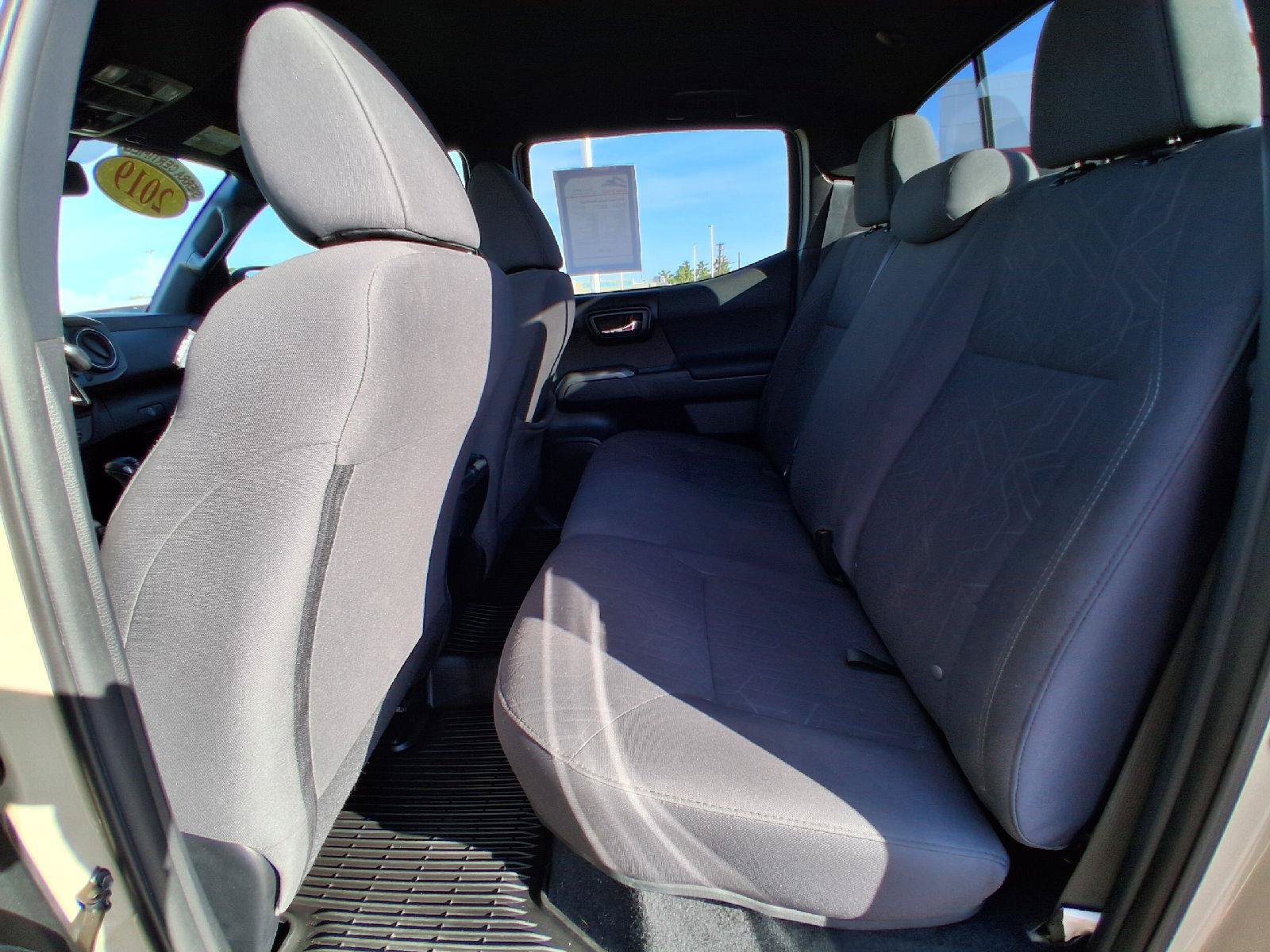 Used 2019 Toyota Tacoma TRD Off-Road w/ Technology Package AWD/4WD image 17