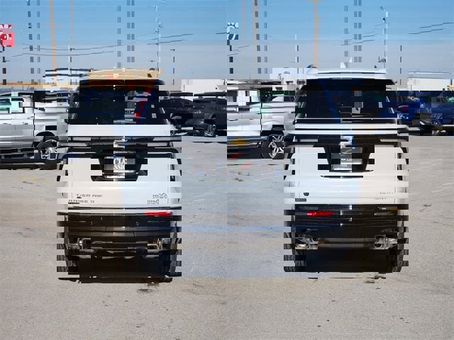 New 2026 Chevrolet Traverse High Country w/ LPO, Floor Liner Package image 6