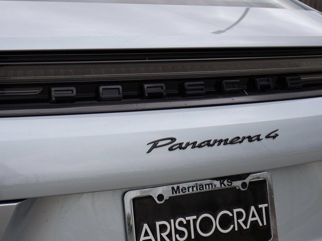 Certified 2025 Porsche Panamera 4 AWD/4WD image 6