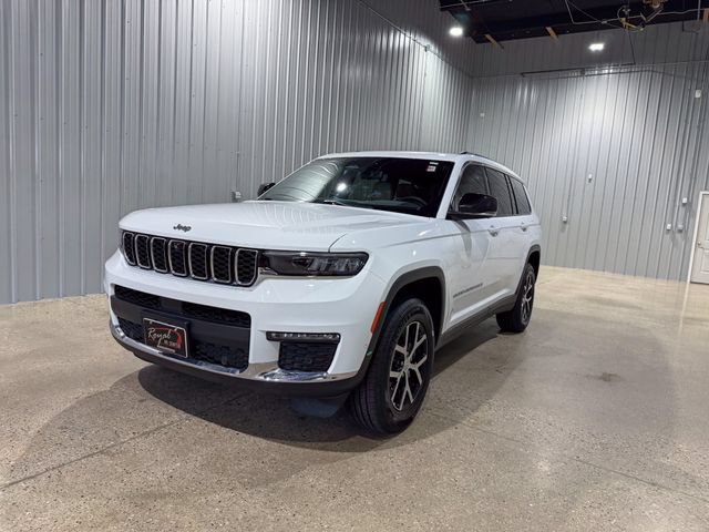 Used 2023 Jeep Grand Cherokee L Limited w/ Luxury Tech Group II AWD/4WD image 1