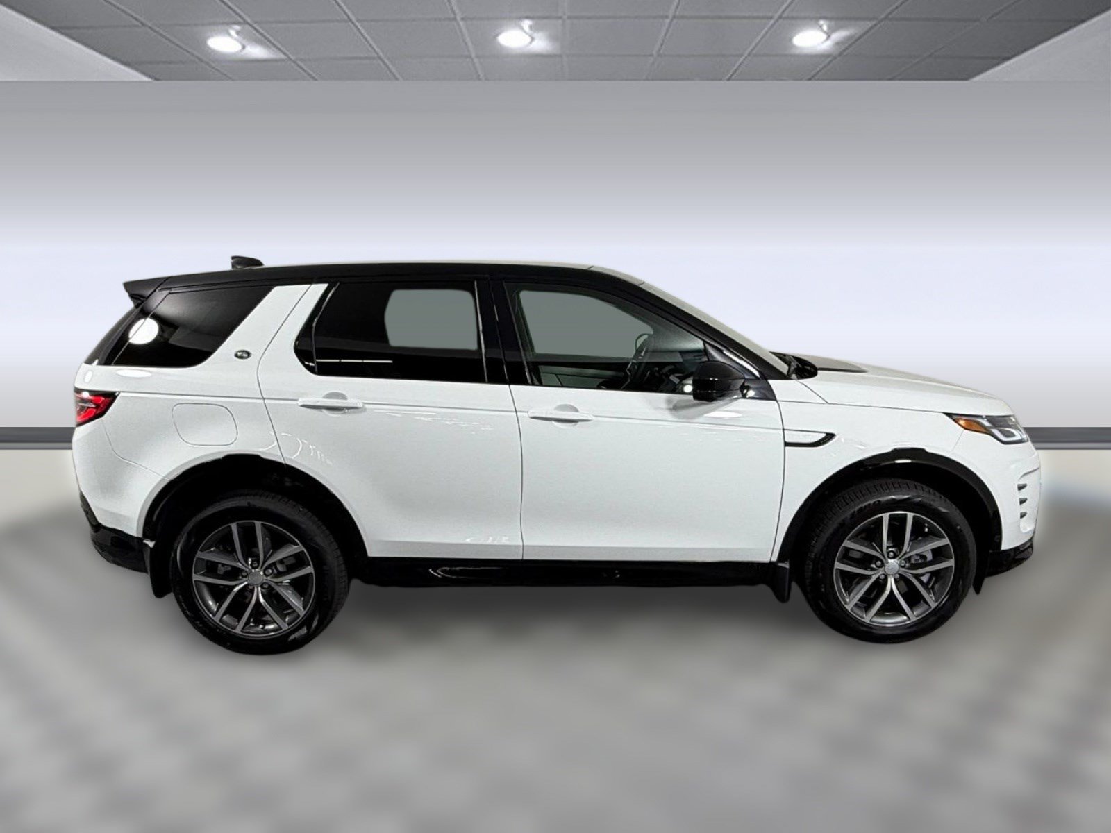 New 2026 Land Rover Discovery Sport Landmark AWD/4WD image 8