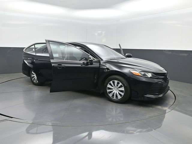 Used 2019 Toyota Camry LE FWD image 37