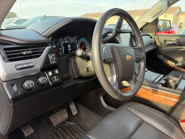 Used 2020 Chevrolet Tahoe Premier AWD/4WD image 17