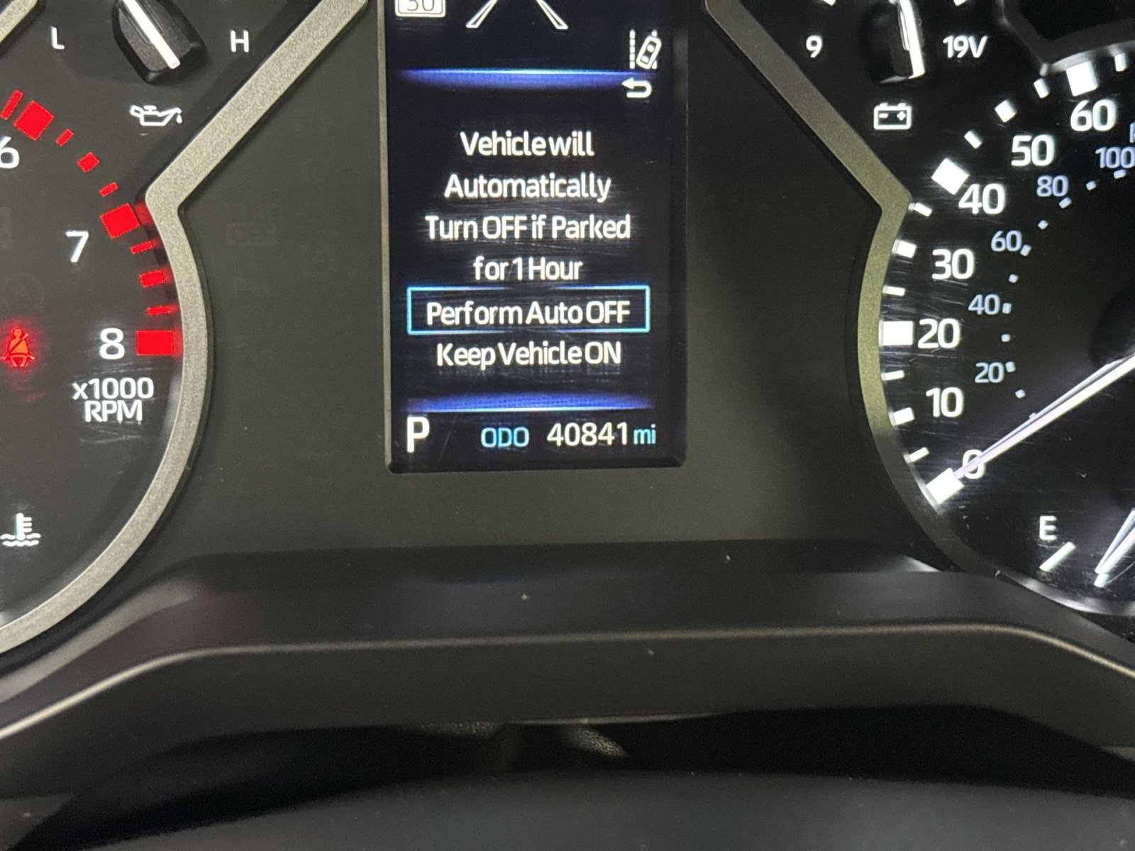 Used 2022 Toyota Tundra SR5 w/ SR5 Convenience Package AWD/4WD image 21