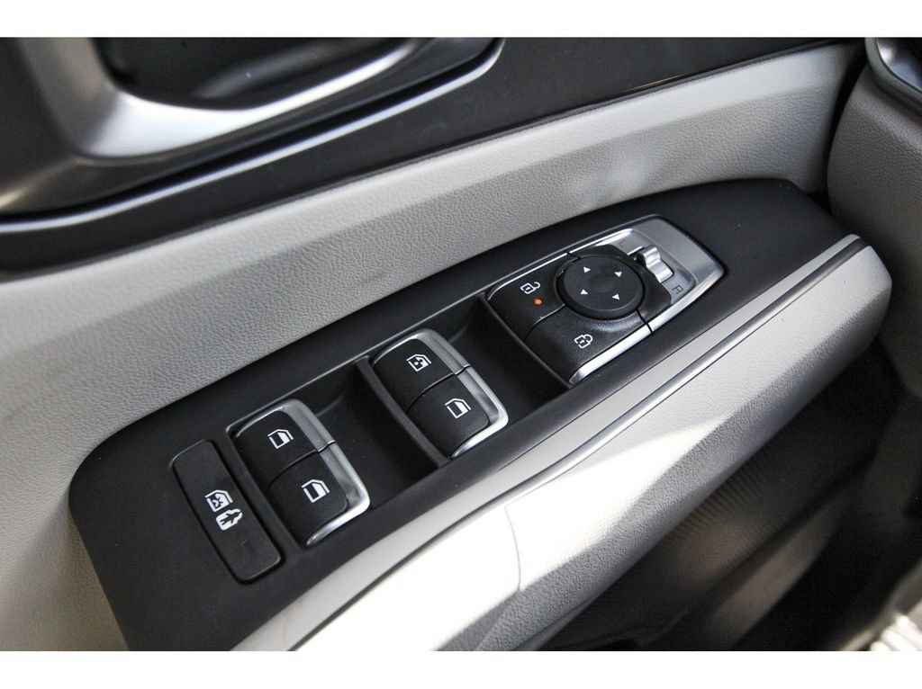 New 2026 Kia Sorento S FWD image 15
