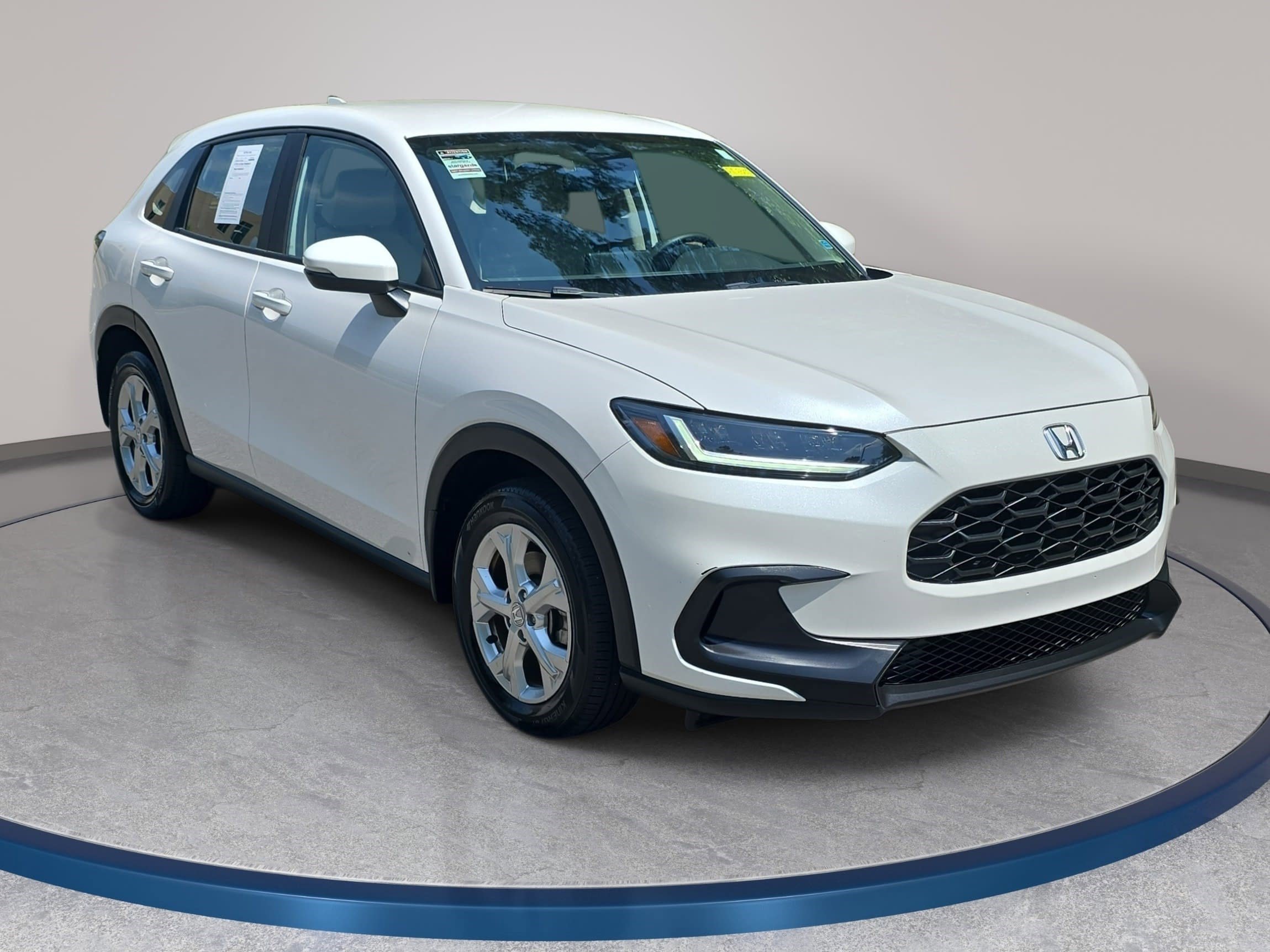 Used 2024 Honda HR-V LX image 3