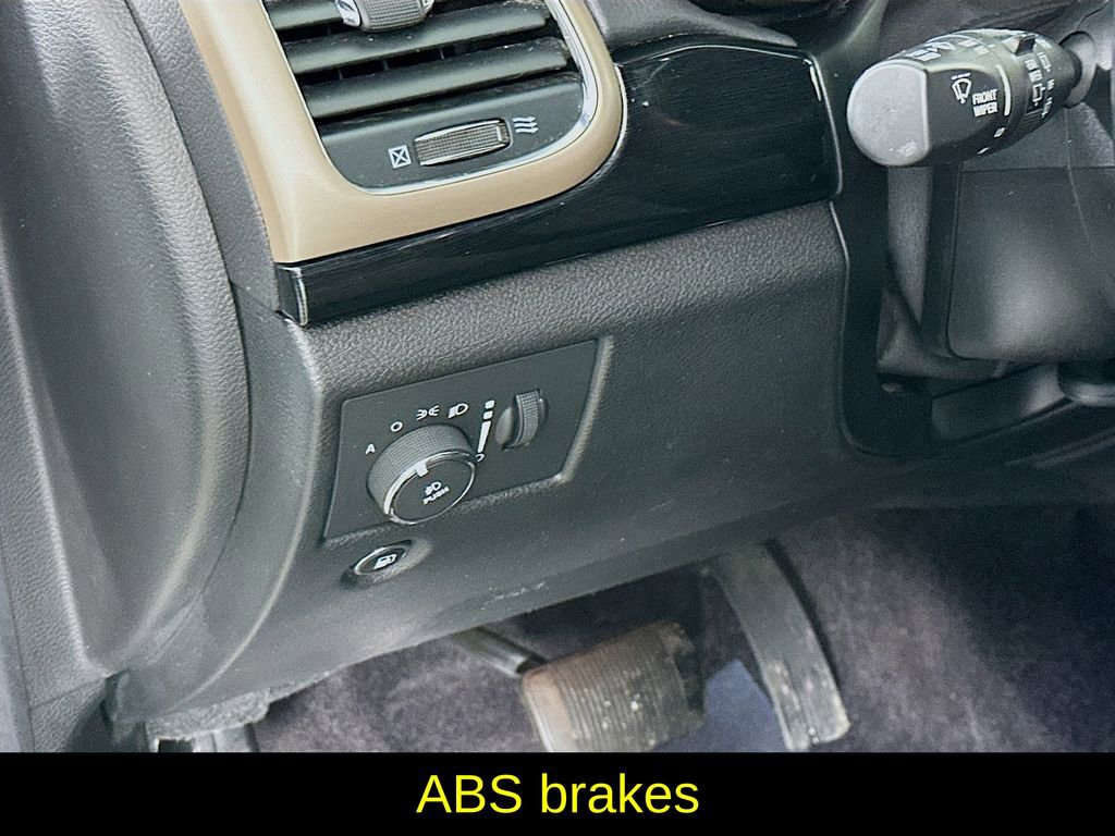 Used 2016 Jeep Grand Cherokee Laredo 75th Anniversary image 15