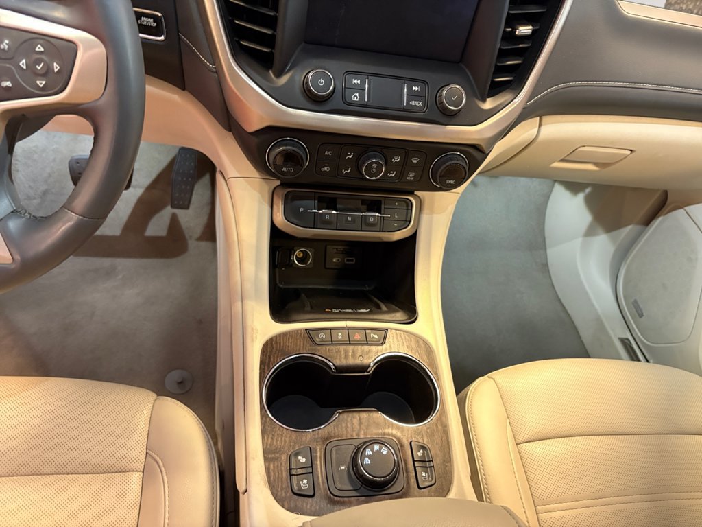 Used 2023 GMC Acadia Denali AWD/4WD image 11