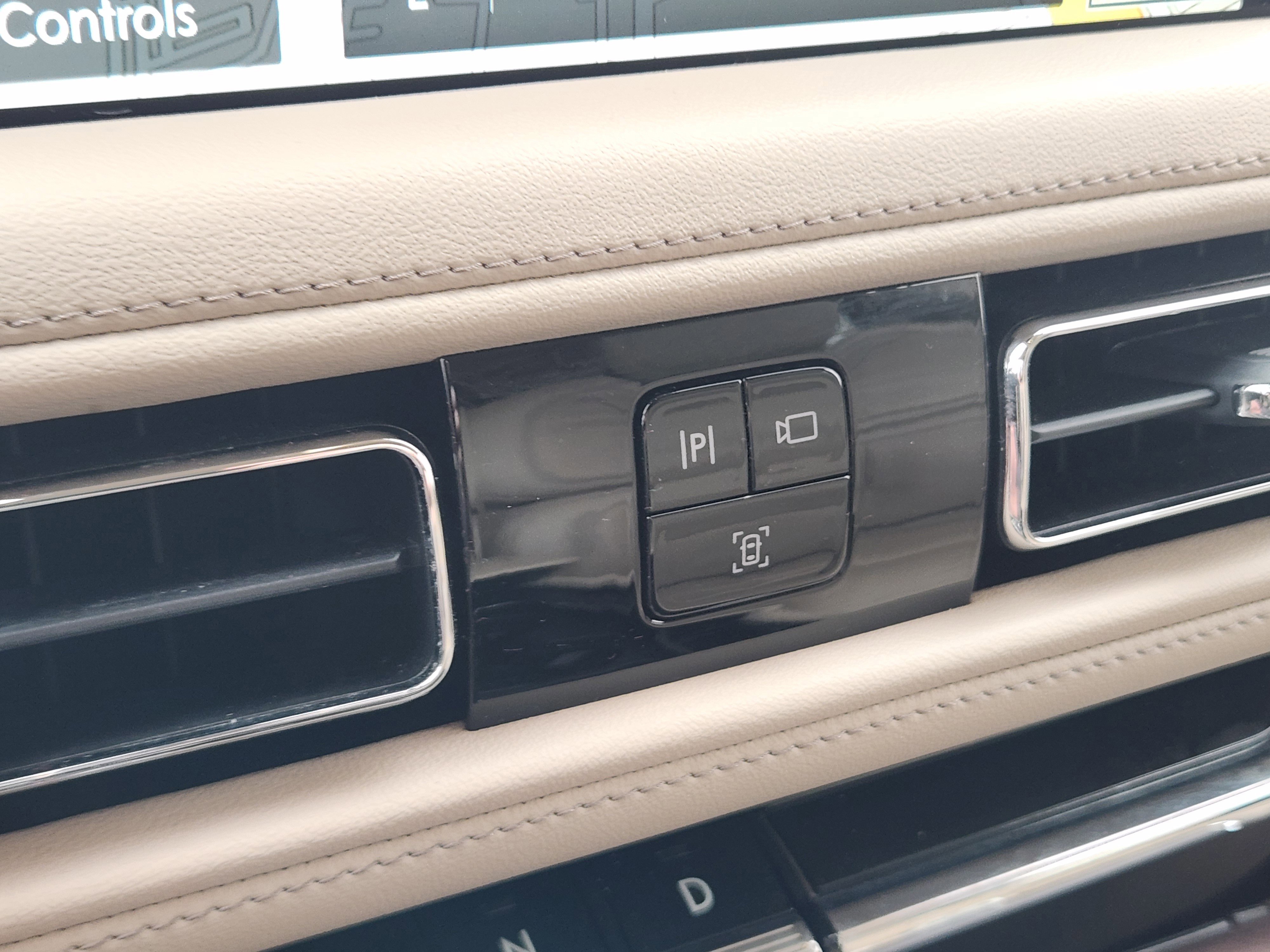 Used 2023 Lincoln Aviator Reserve w/ Equipment Group 201A image 14