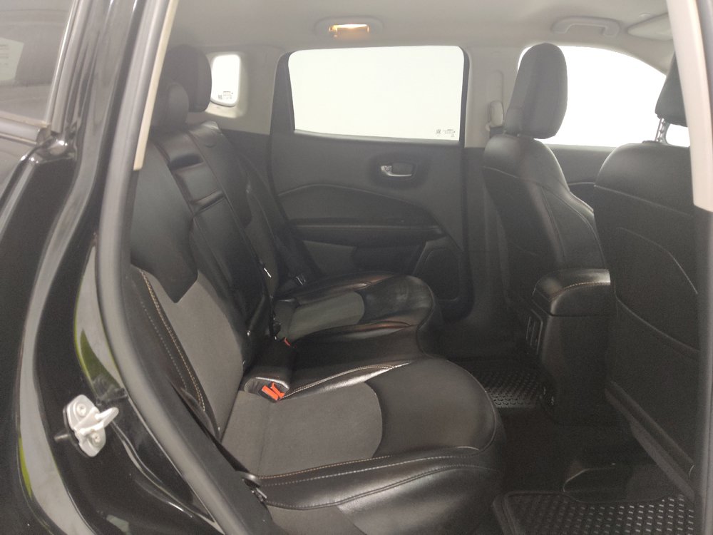 Used 2019 Jeep Compass Latitude w/ Cold Weather Group FWD image 19