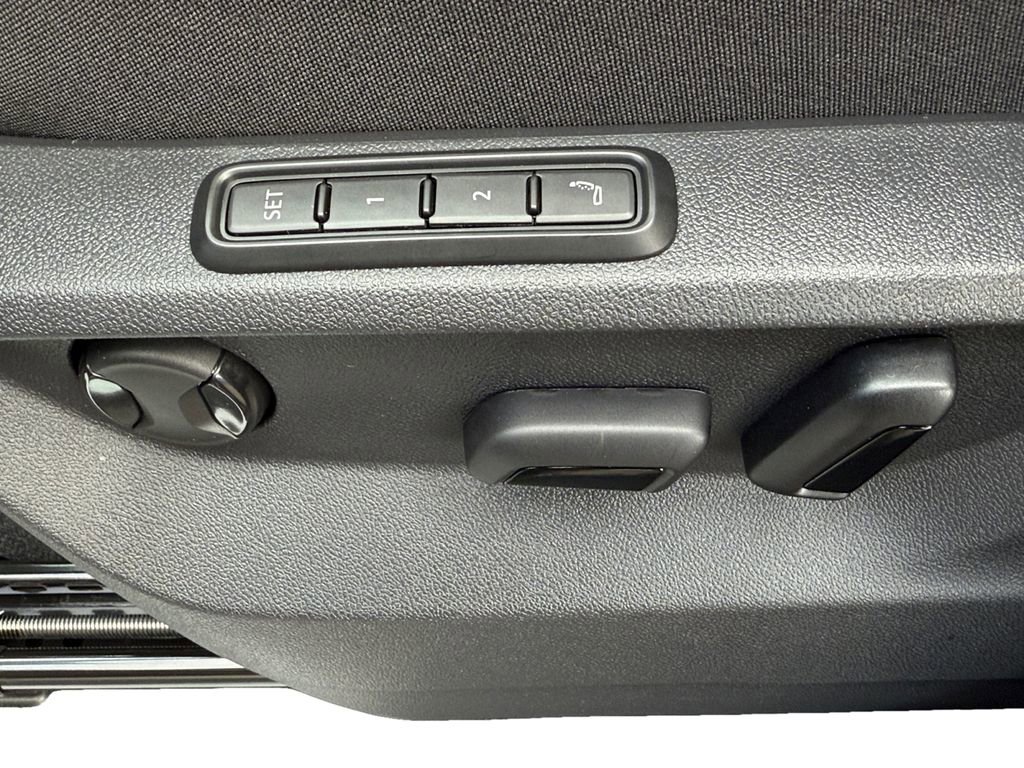 New 2026 Volkswagen Atlas SEL Premium R-Line image 10